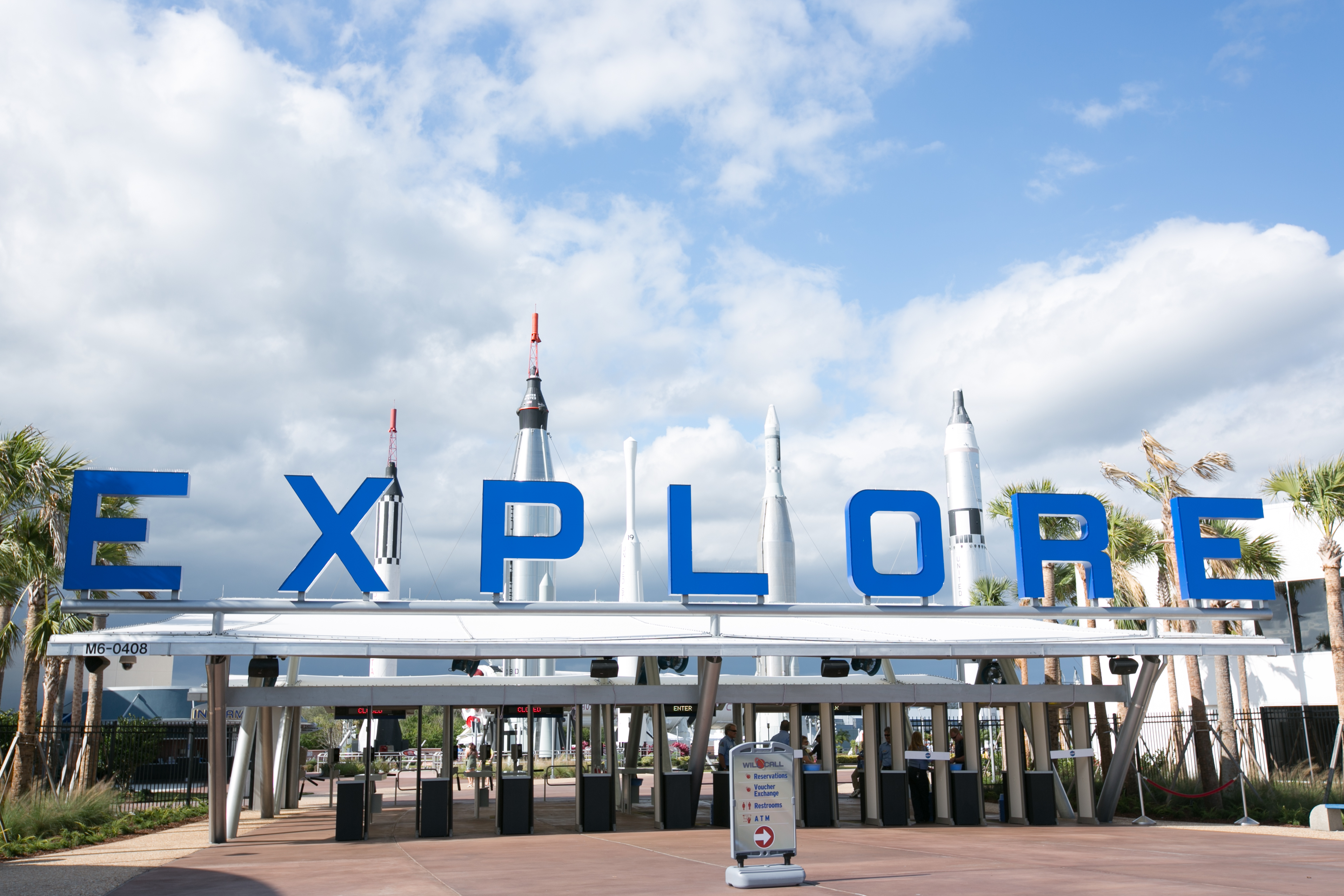 Read more about the article Visiting The Kennedy Space Center