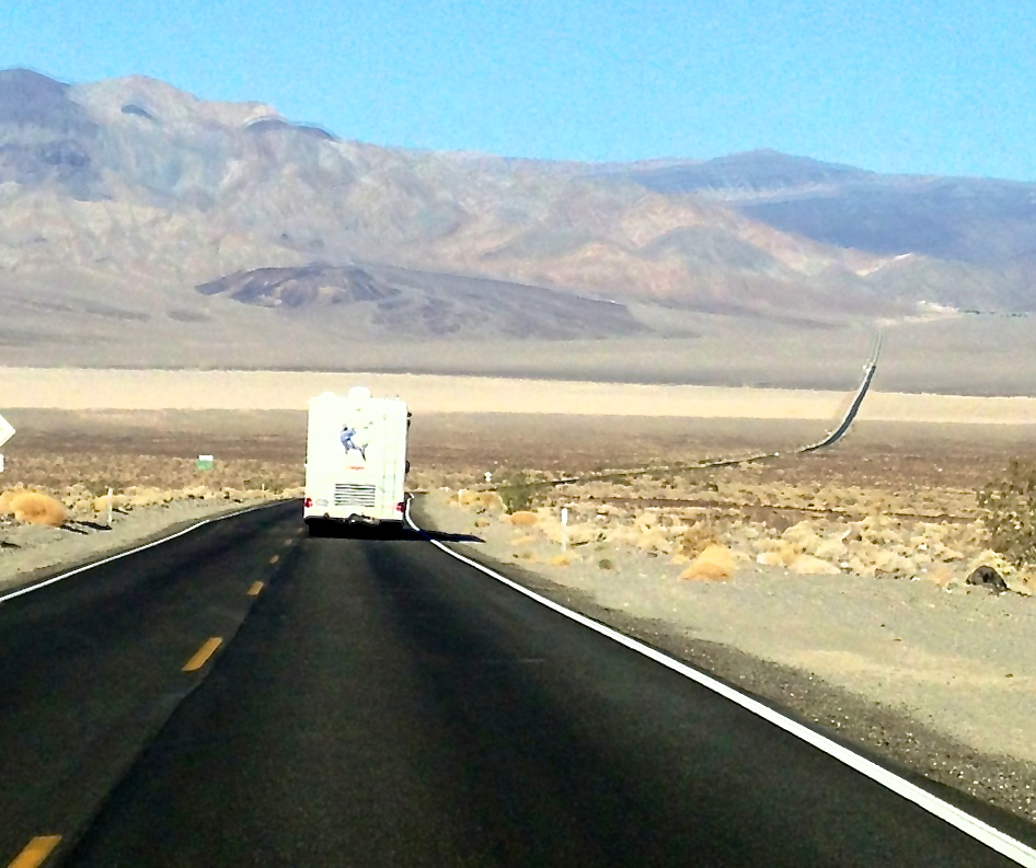 Driving through the Panamint Valley to Lone Pine.
