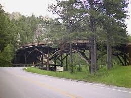 Pigtail Bridge